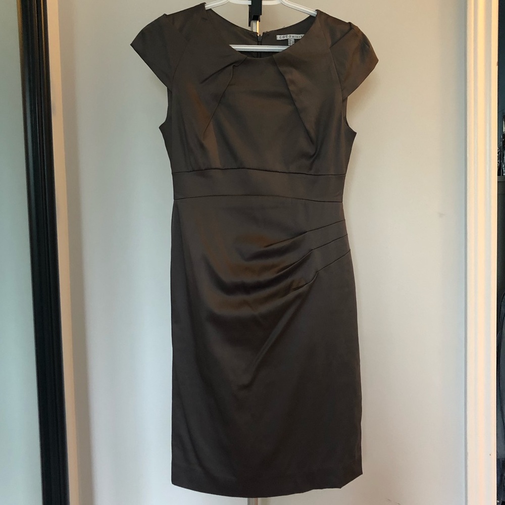 COCO & tashi satin-feel dress